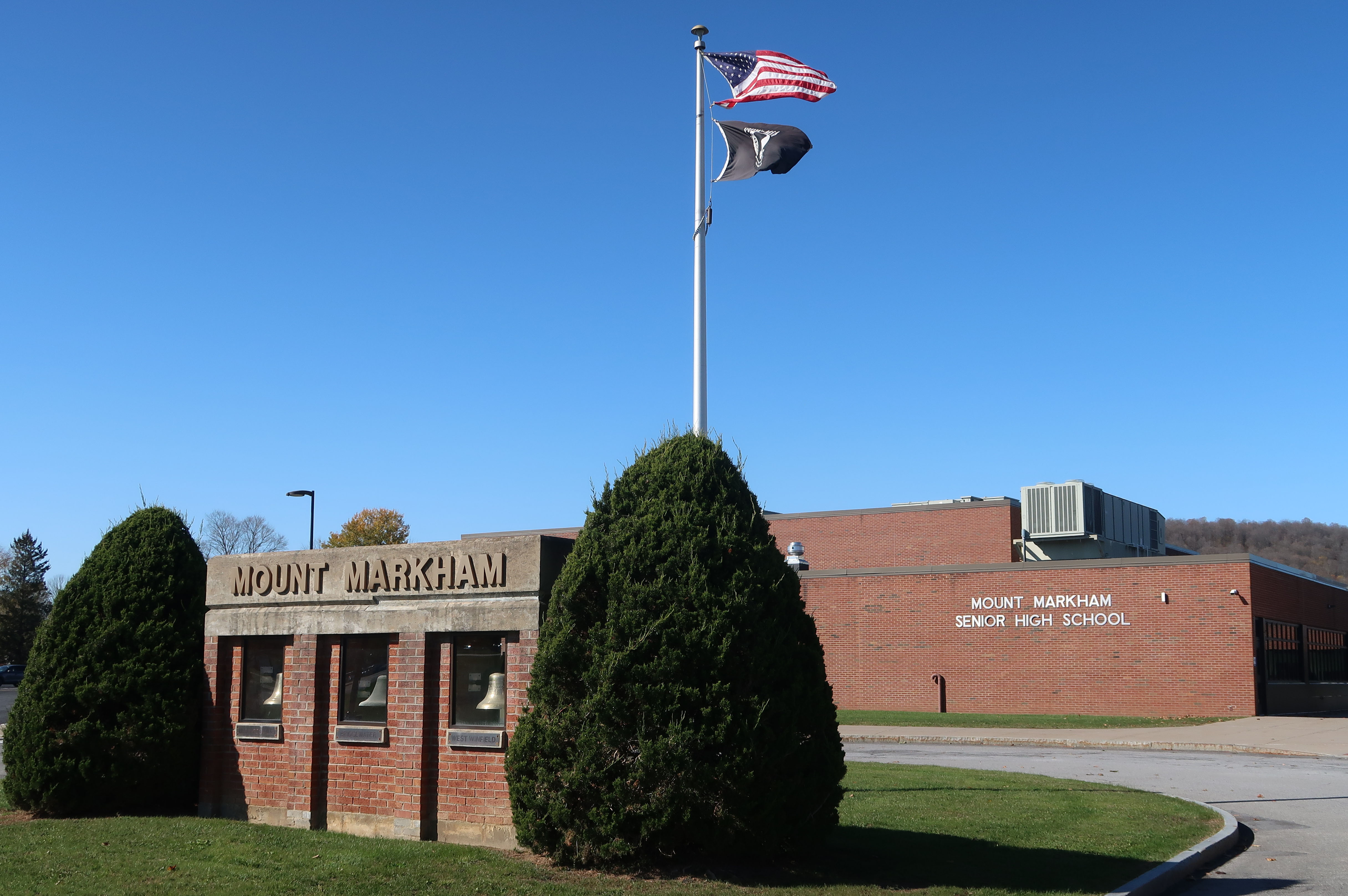 The exterior of Mount Markham Senior High School.